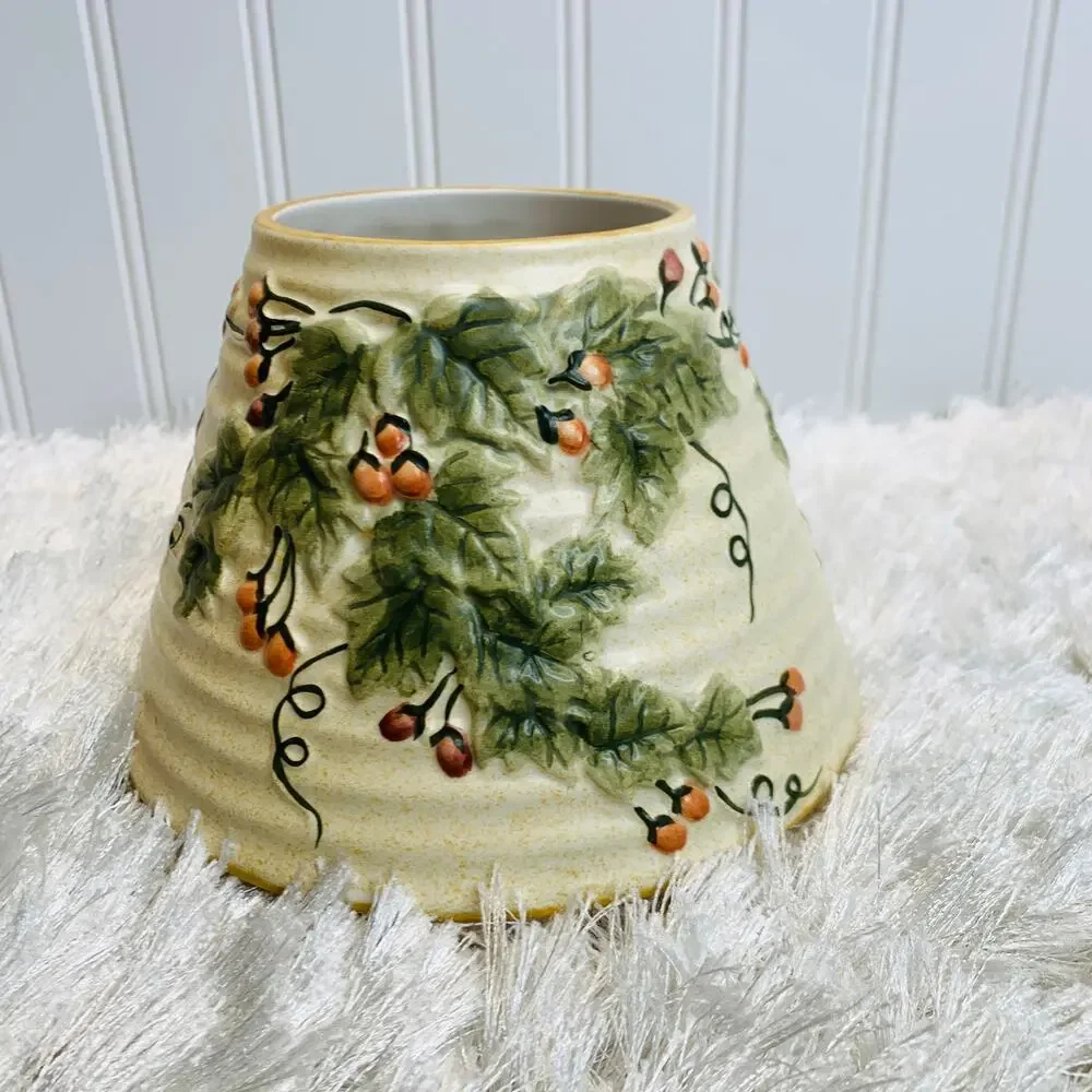Yankee Candle Company Shade Ivy Berries Large Candle Size